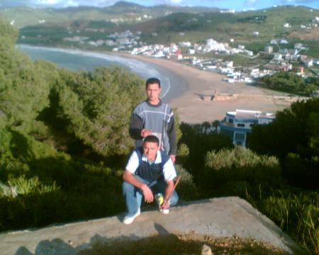 3adil  day man m7achich